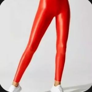 Carbon 38 Takara shine red leggings